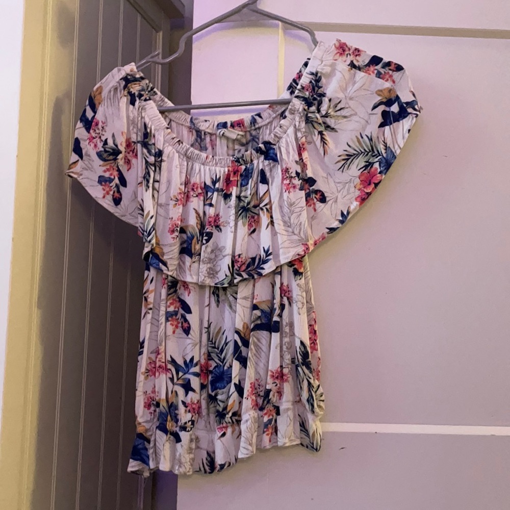off the shoulder spring shirt